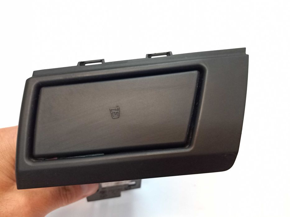 BMW E83 X3 Cup Holder Uchwyt na kubki pasażera UK Anglik