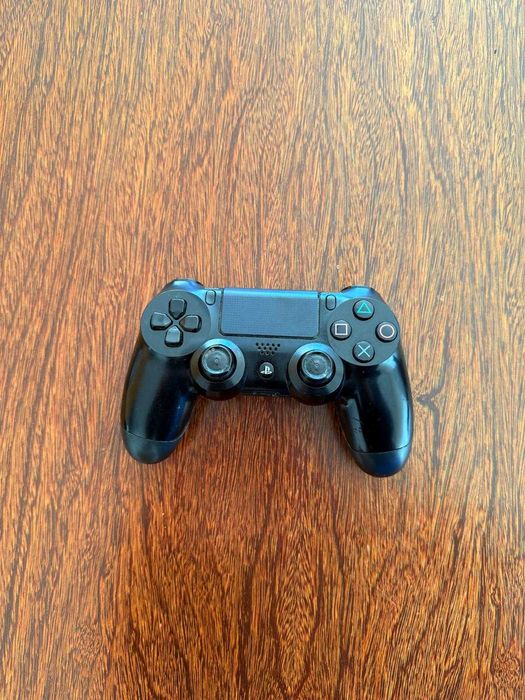 PS4 - Pouco usado