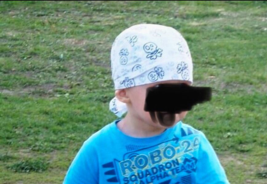 Czapka letnia z motywem czaszek - Reserved kids S