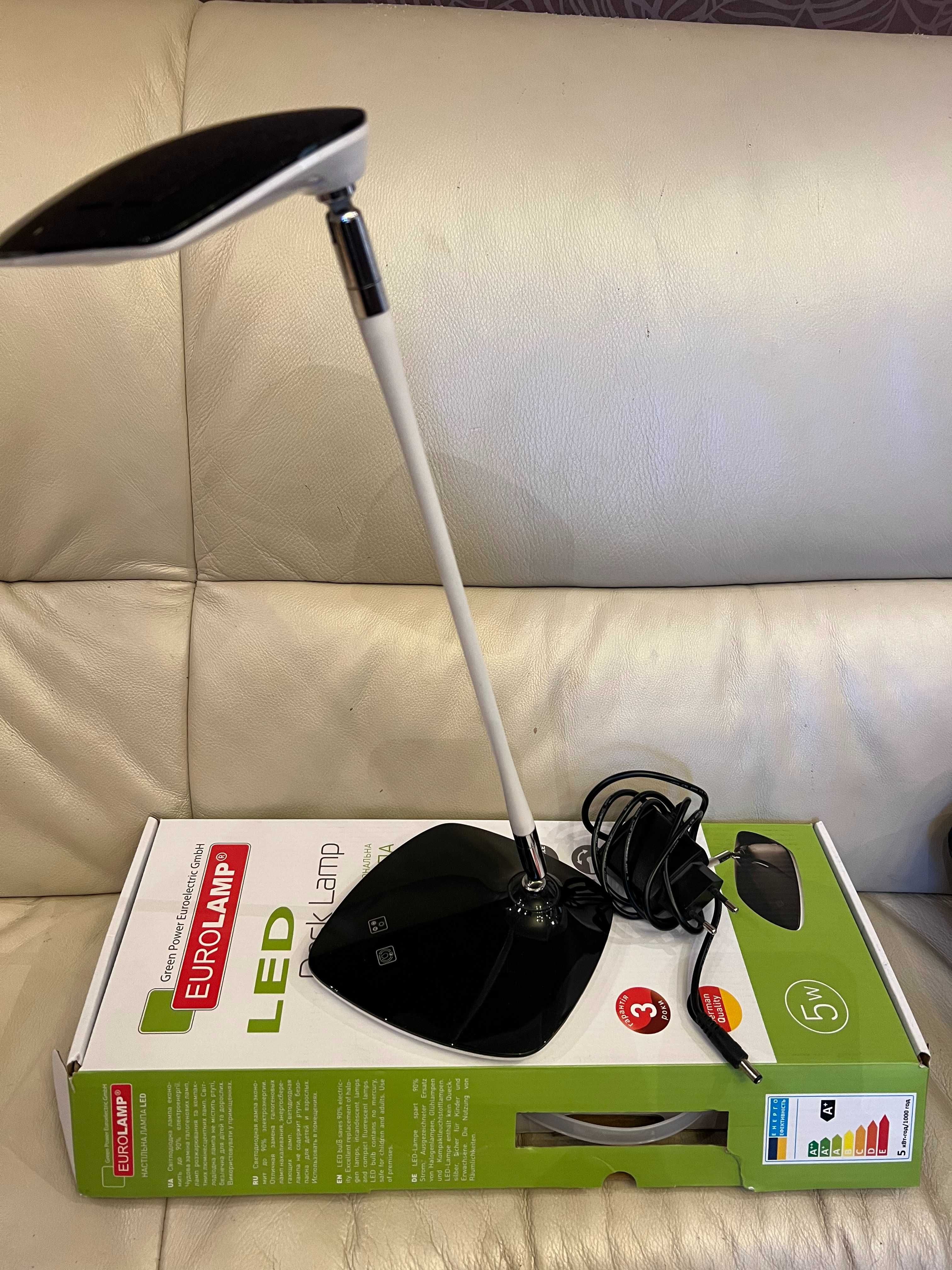 Настольная лампа лед Desk Lamp.