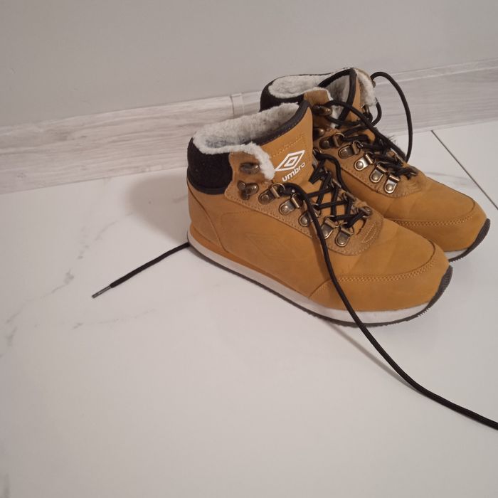 Buty Umbro zimowe r.38 unisex