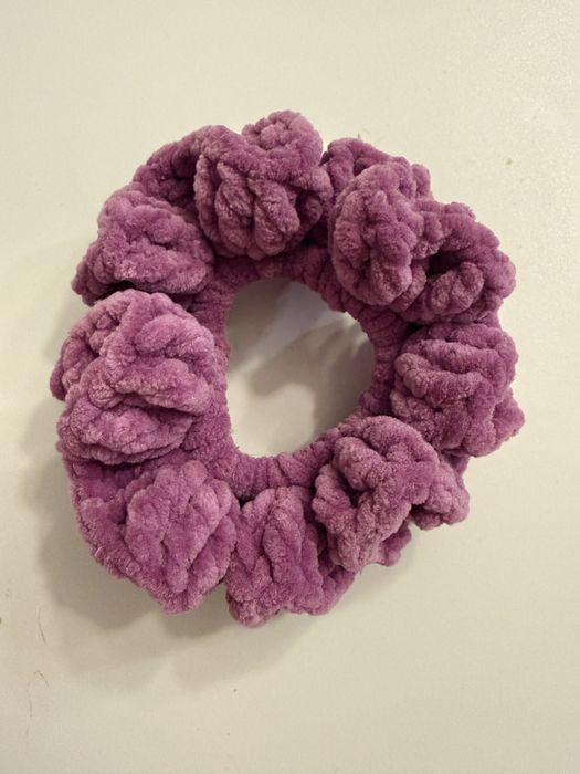 Miękka welurowa scrunchie