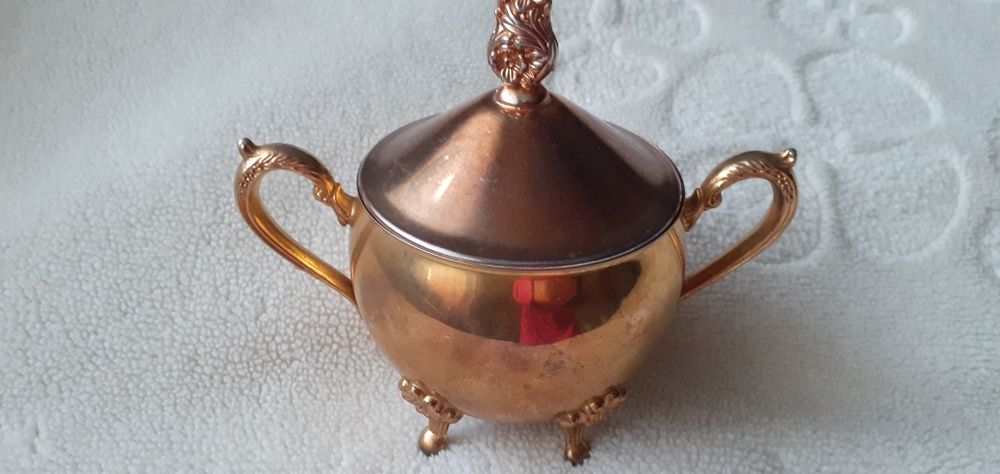 Набор сервиз чайник сахарница сливочник на ножках мельхиор золочение Б