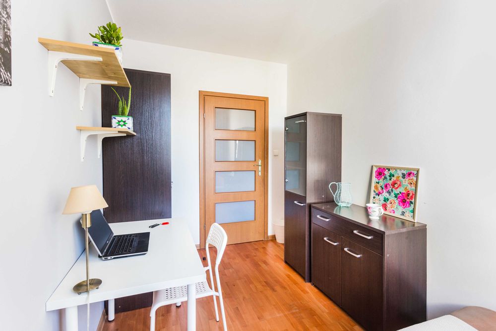 Dęb p4 - Duzy pokój obok Metra Bemowo