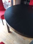 Mesa de sala de jantar preta