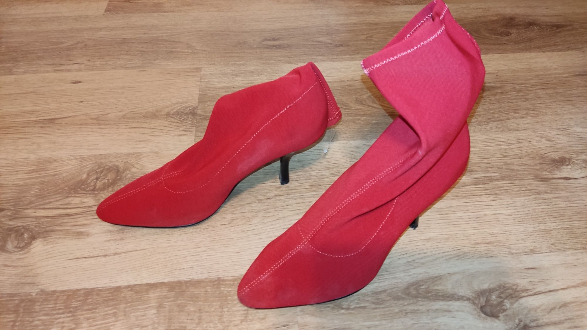 Eleganckie buty skarpetowe r.40