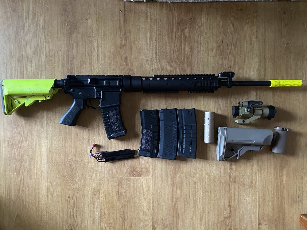 [Vendo/Troco] Airsoft M4 Full metal [eletrica]