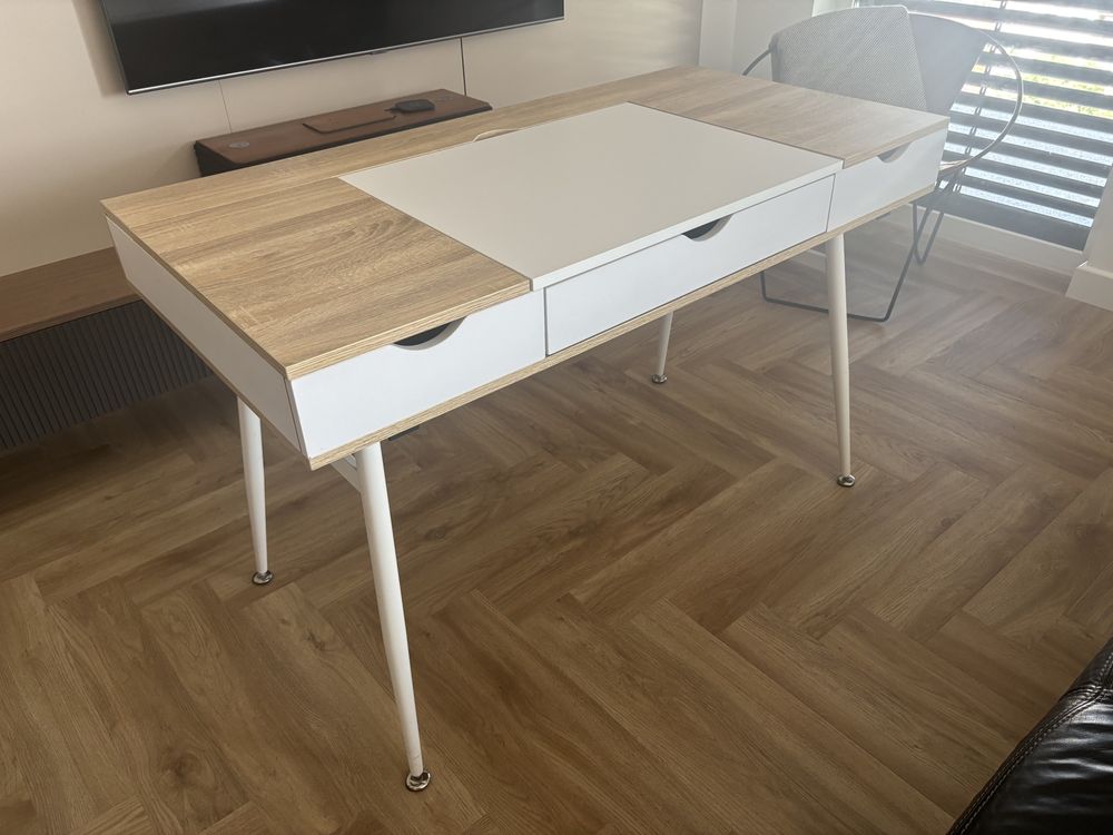 Piękne biurko designerskie styl skandynawski