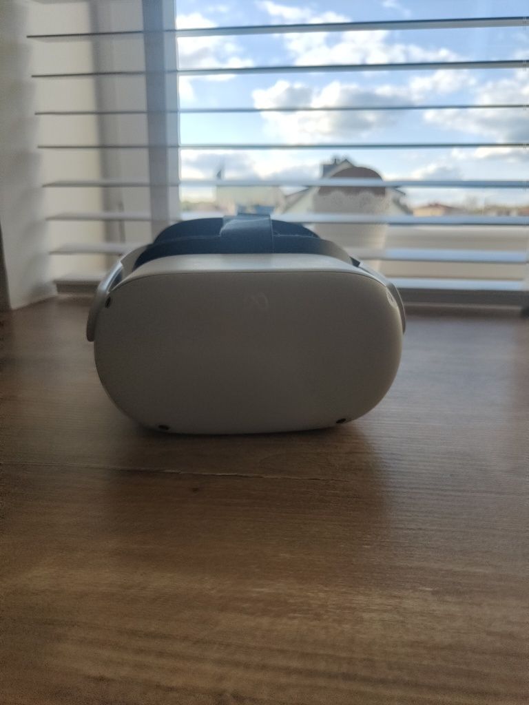 Sprzedam oculus quest 2