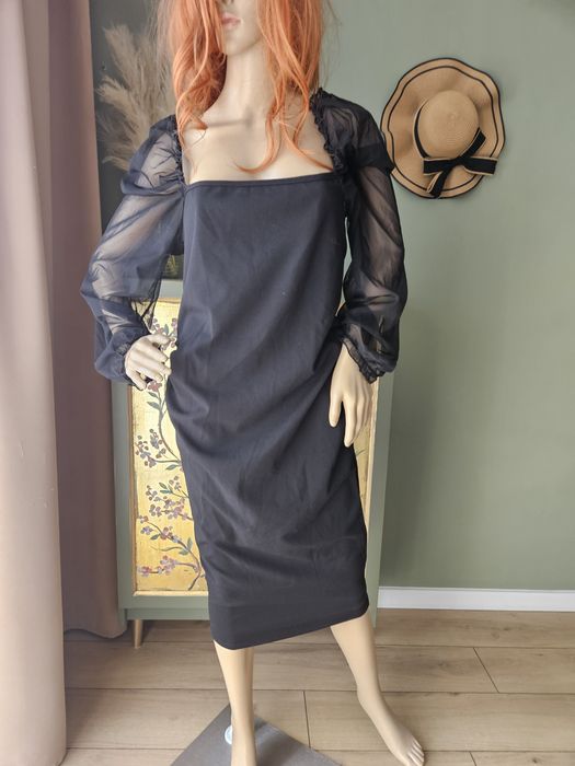 Nowa, czarna sukienka damska  Boohoo z transparentnymi rękawami – e