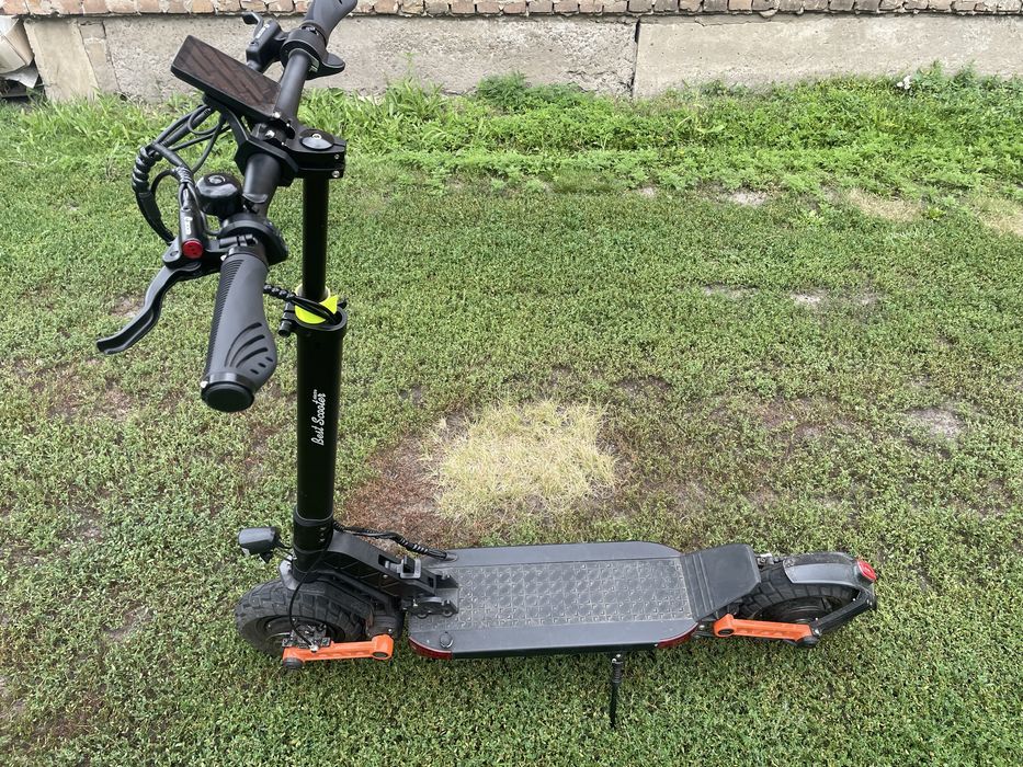 Продам електросамокат