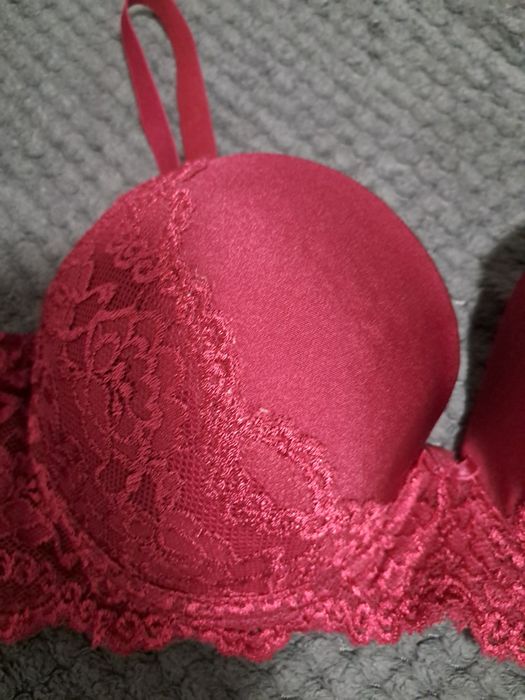 Biustonosz Cubus roz.85 C jak nowy