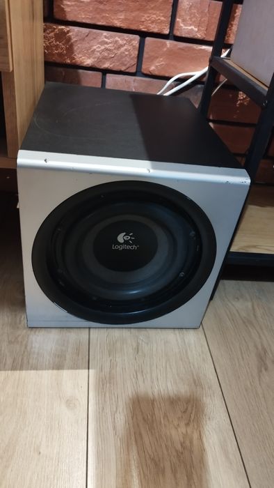 Logitech Z-2300 z satelitami Z-5500