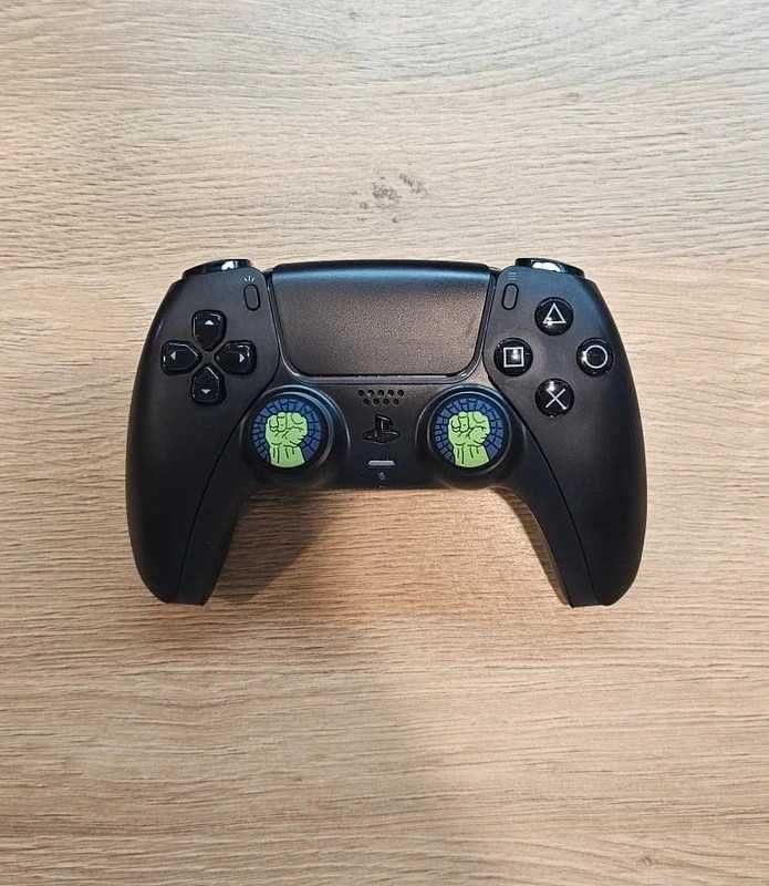 Antypoślizgowe gumki na pad kontroler Playstation Xbox Avengers Hulk