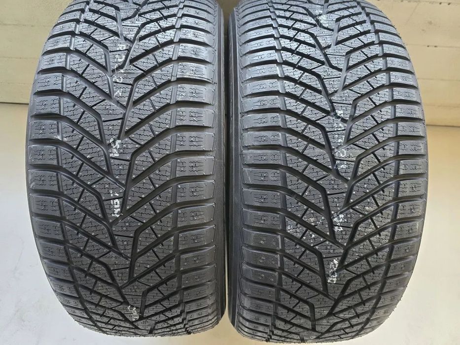 Yokohama Bluearth Winter V905 255/40 R19 100V 2024