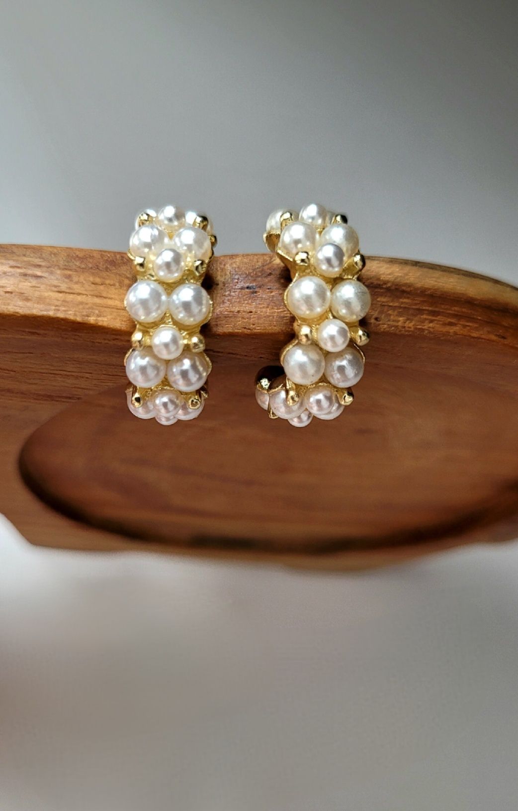Krotkie eleganckie klasyczne kolczyki korean japan style złote perła