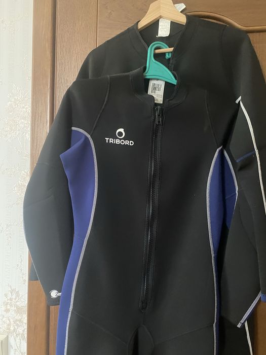 Продам два гидрокостюма нові один xl,m