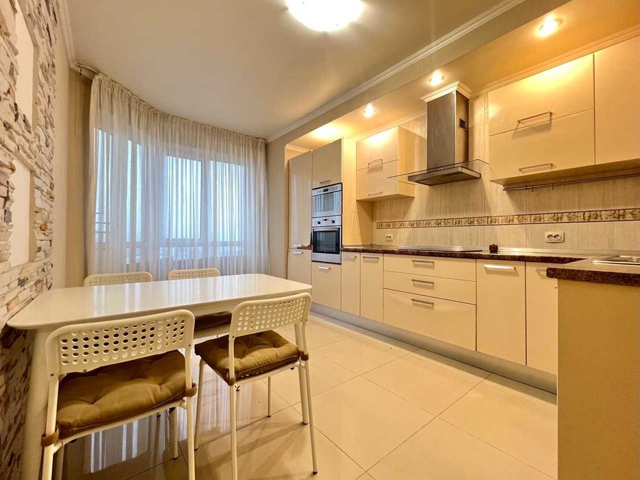 Без комісії. Сучасна 2 к. Монолітний будинок. метро Позняки 2 хв поруч