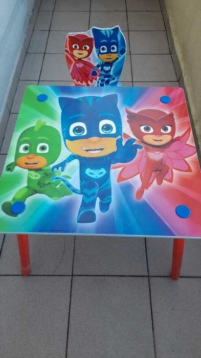 Stół stolik dla dzieci + 2 krzesła PJ Masks 18m+