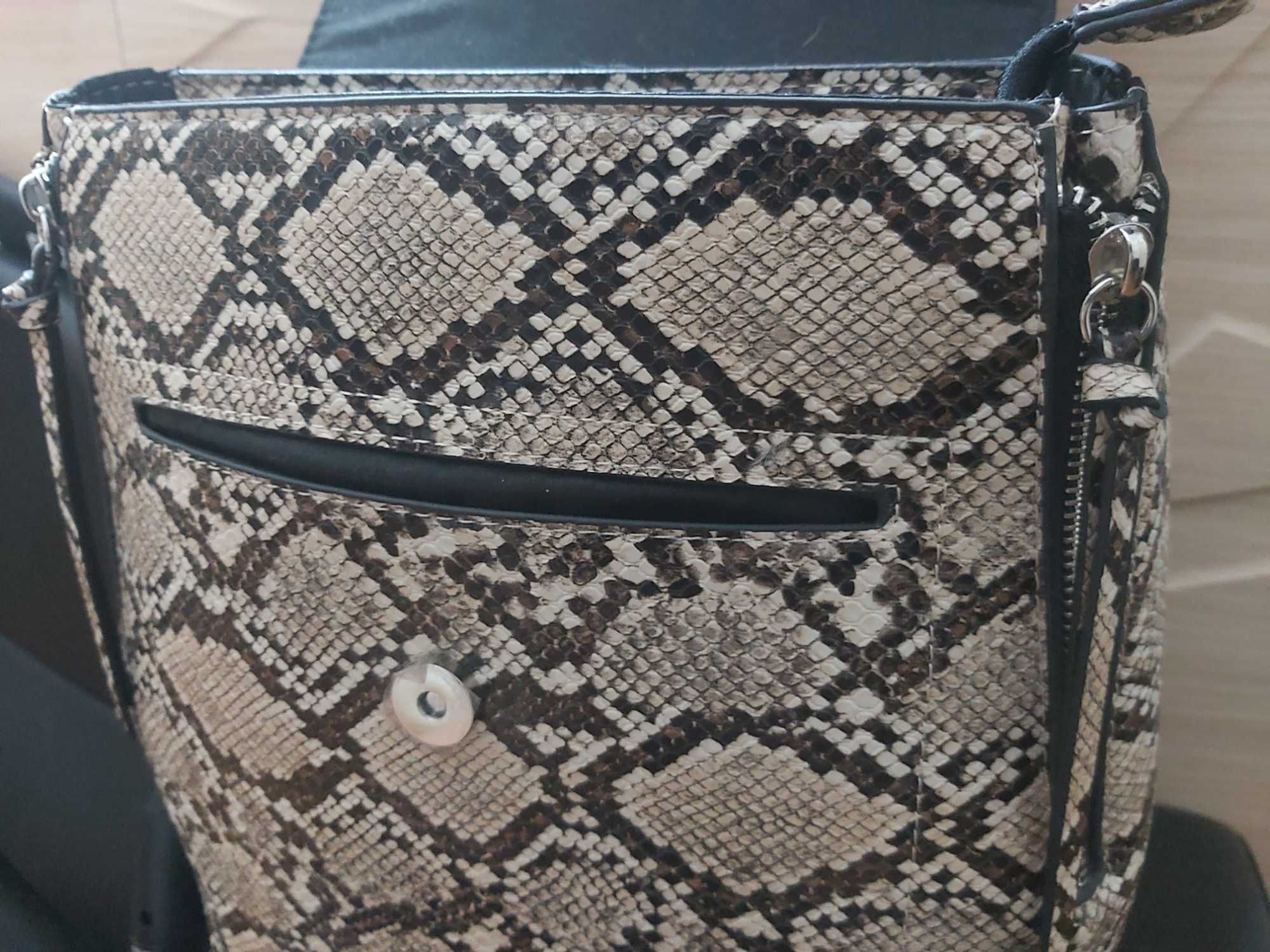 Mochila nova com etiqueta – snake print m