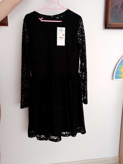 Nowa z metką sukienka damska koronkowa M