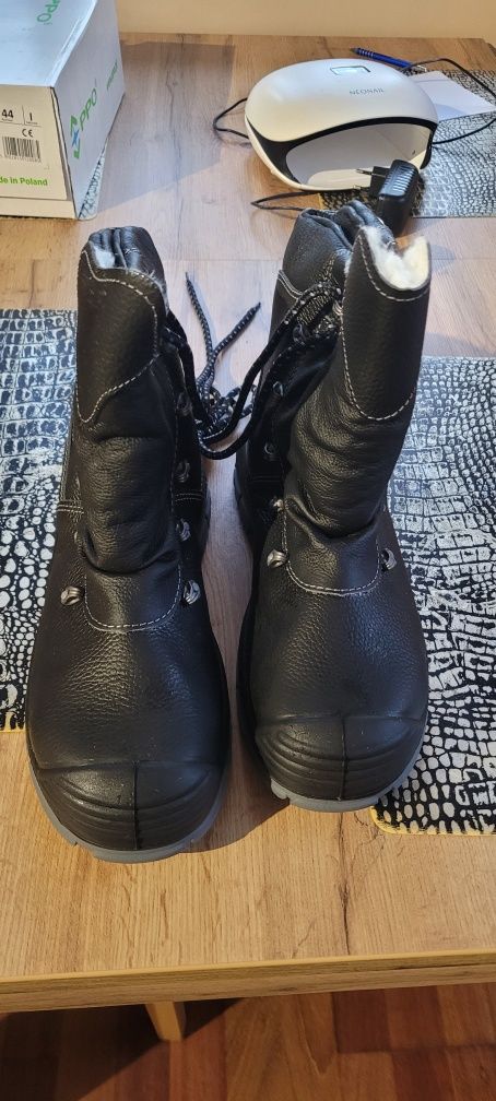 Buty robocze zimowe