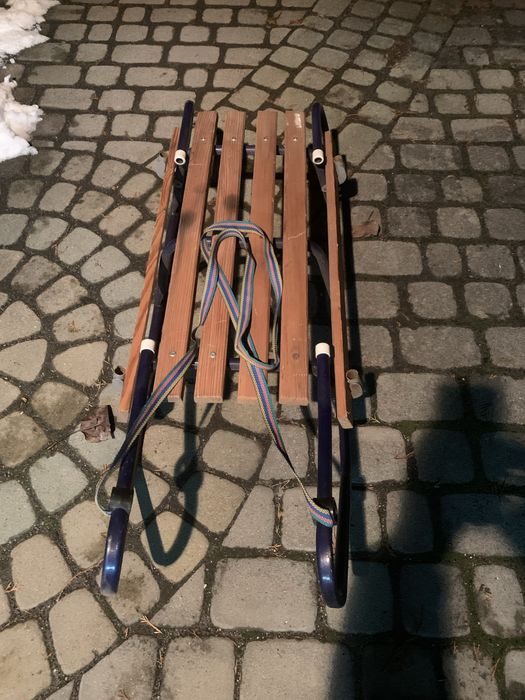 Sanki metalowe z podnóżkami
