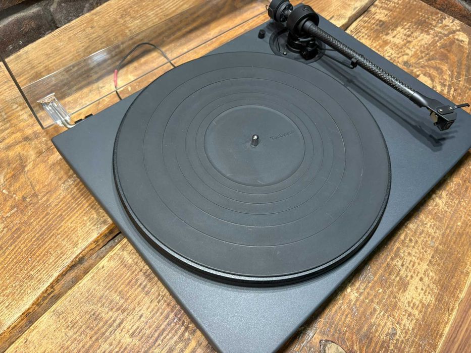 Gramofon Pro-Ject Audio System Essential II Manualny