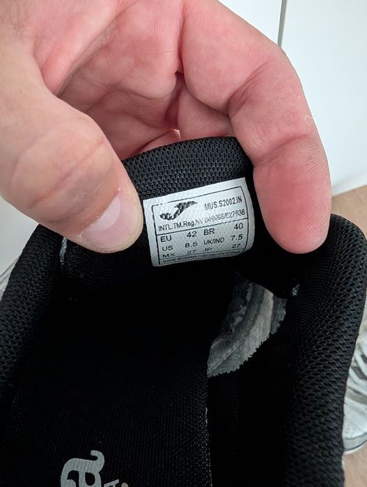 Tenis futebol salão