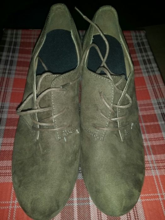 Półbuty zamszowe 41