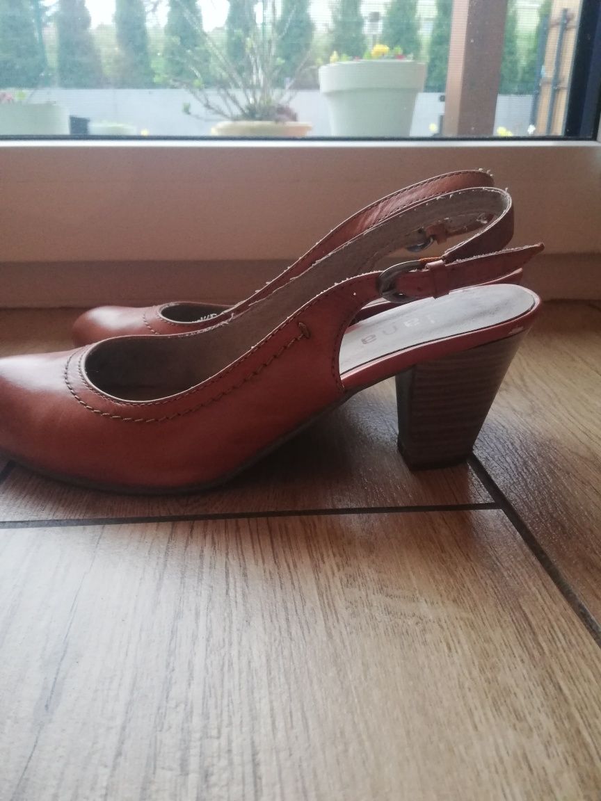 Buty skórzane firmy JANA na obcasie z ANTI-SHOCKIEM
