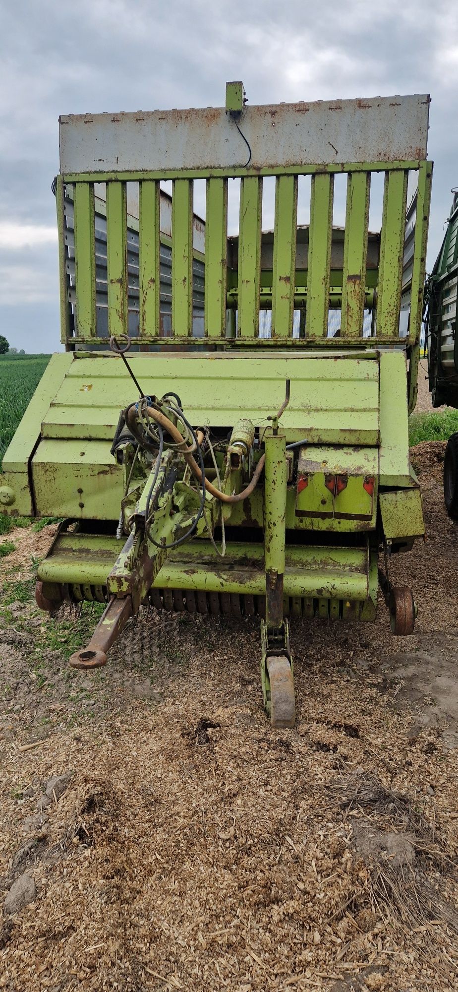 Przyczepa samozbierające claas