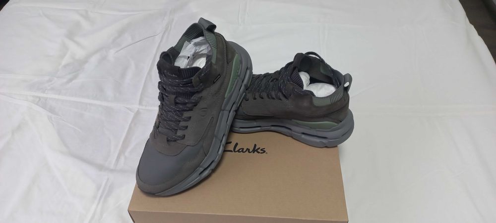 Водонепронекнi замшевi черевики Clarks Б/В