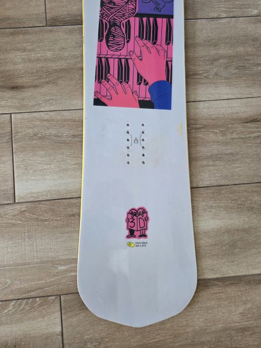 Deska snowboardowa Bataleon Party Wave