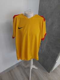 Koszulka Nike roz 147/158 z metki L Nowa