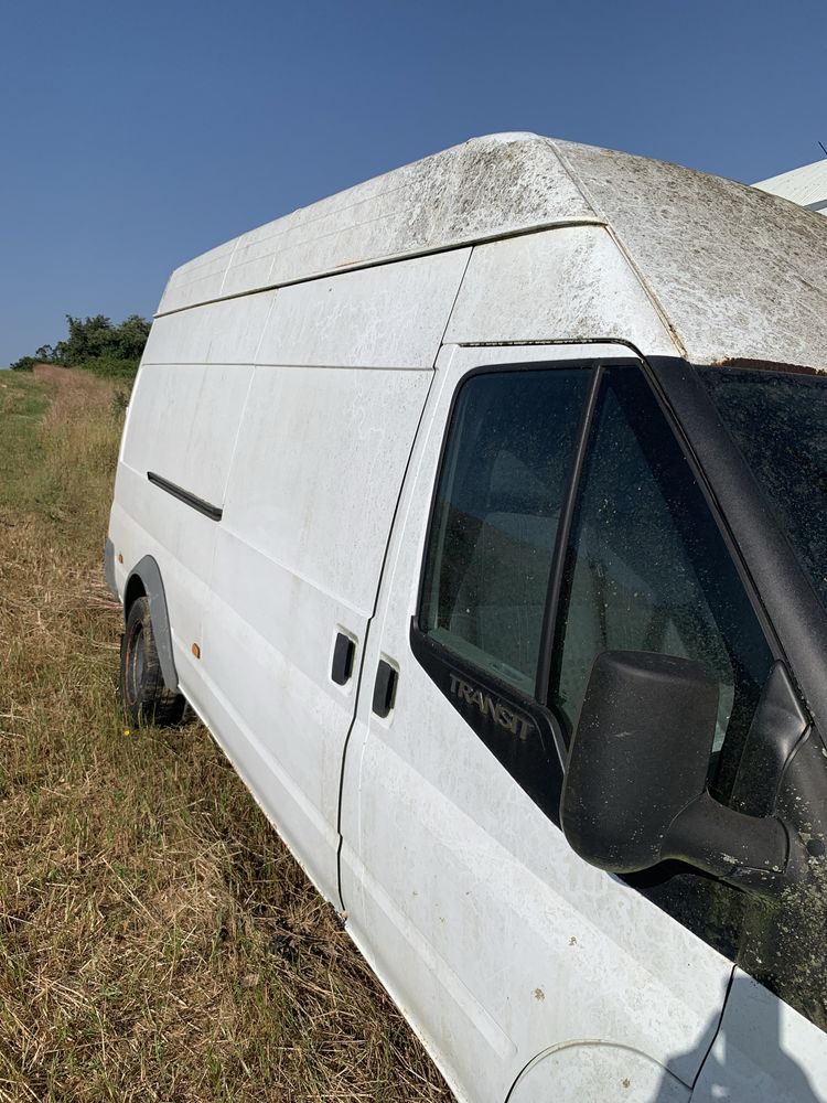 Carrinha Ford Transit ano 2006 com rodado duplo