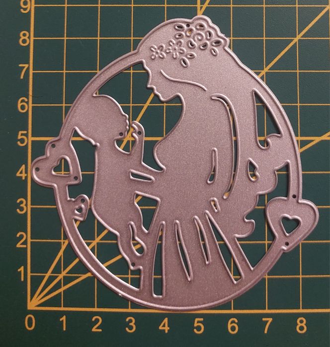 707. Wykrojnik mama z dzieckiem scrapbooking