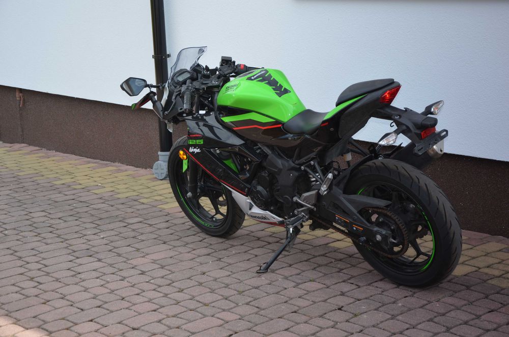 kawasaki ninja 125 rok 2021
