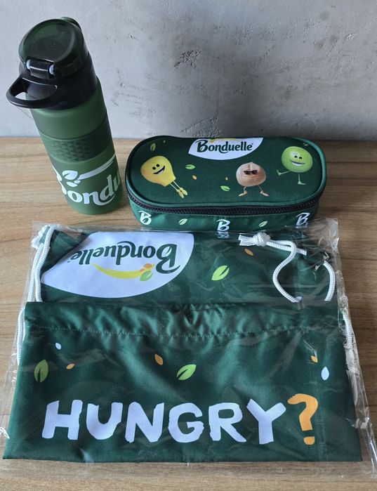 Zestaw szkolny - worek, piórnik z wyposażeniem,  bidon