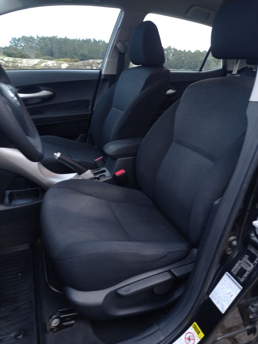 Toyota Auris 1.8hibrido Nacional