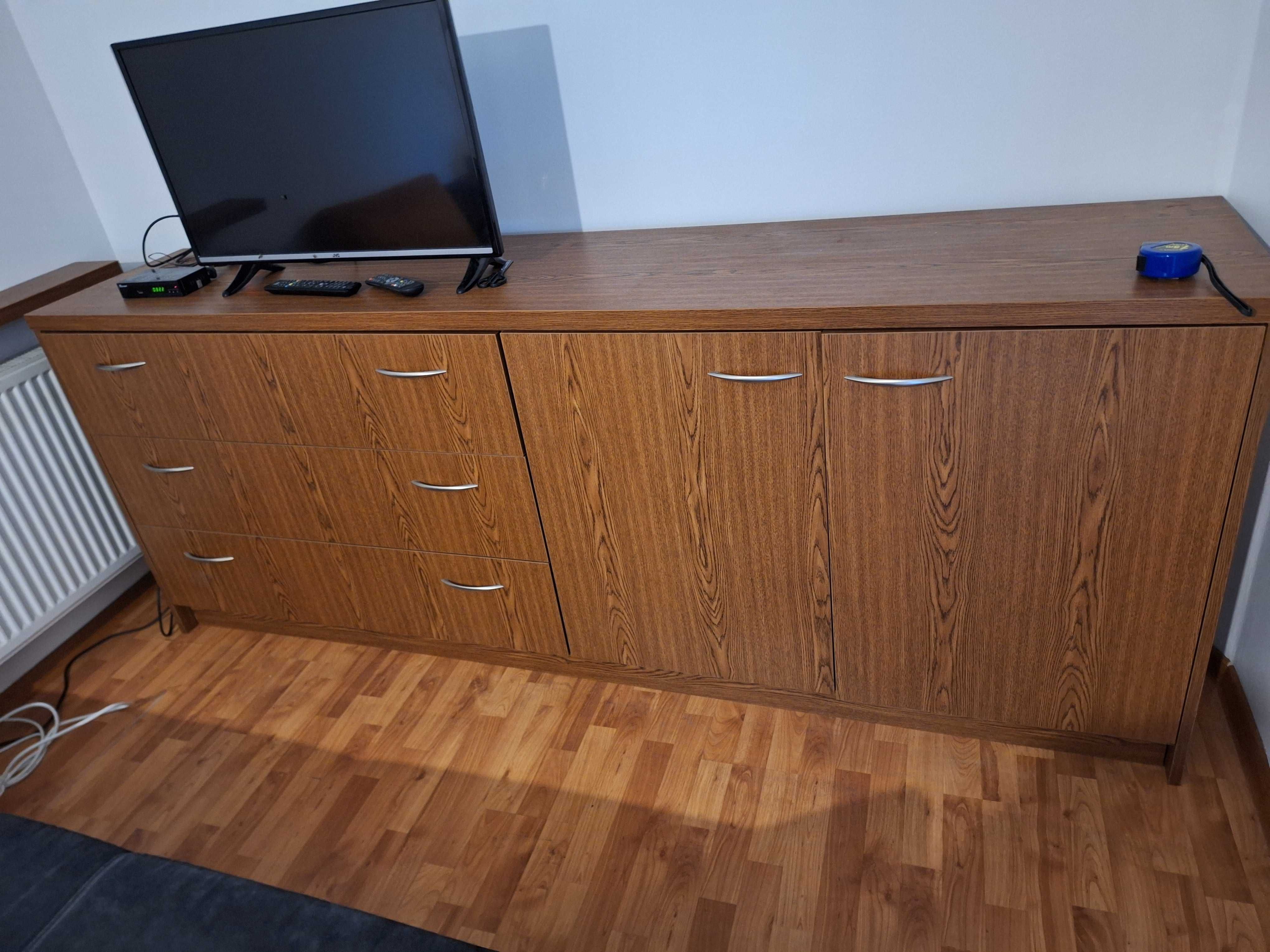 Sprzedam dużą komodę ponad 233 cm