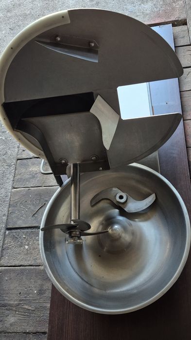 Kuter do miesa  Spomasz MM 10..