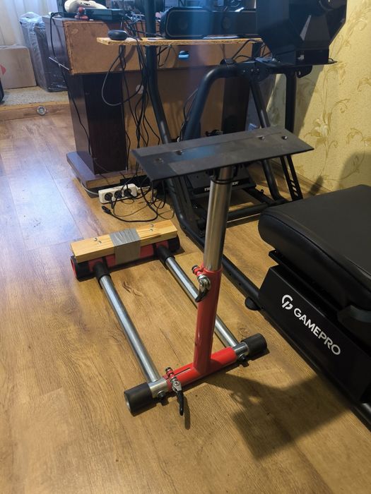 Стійка для керма