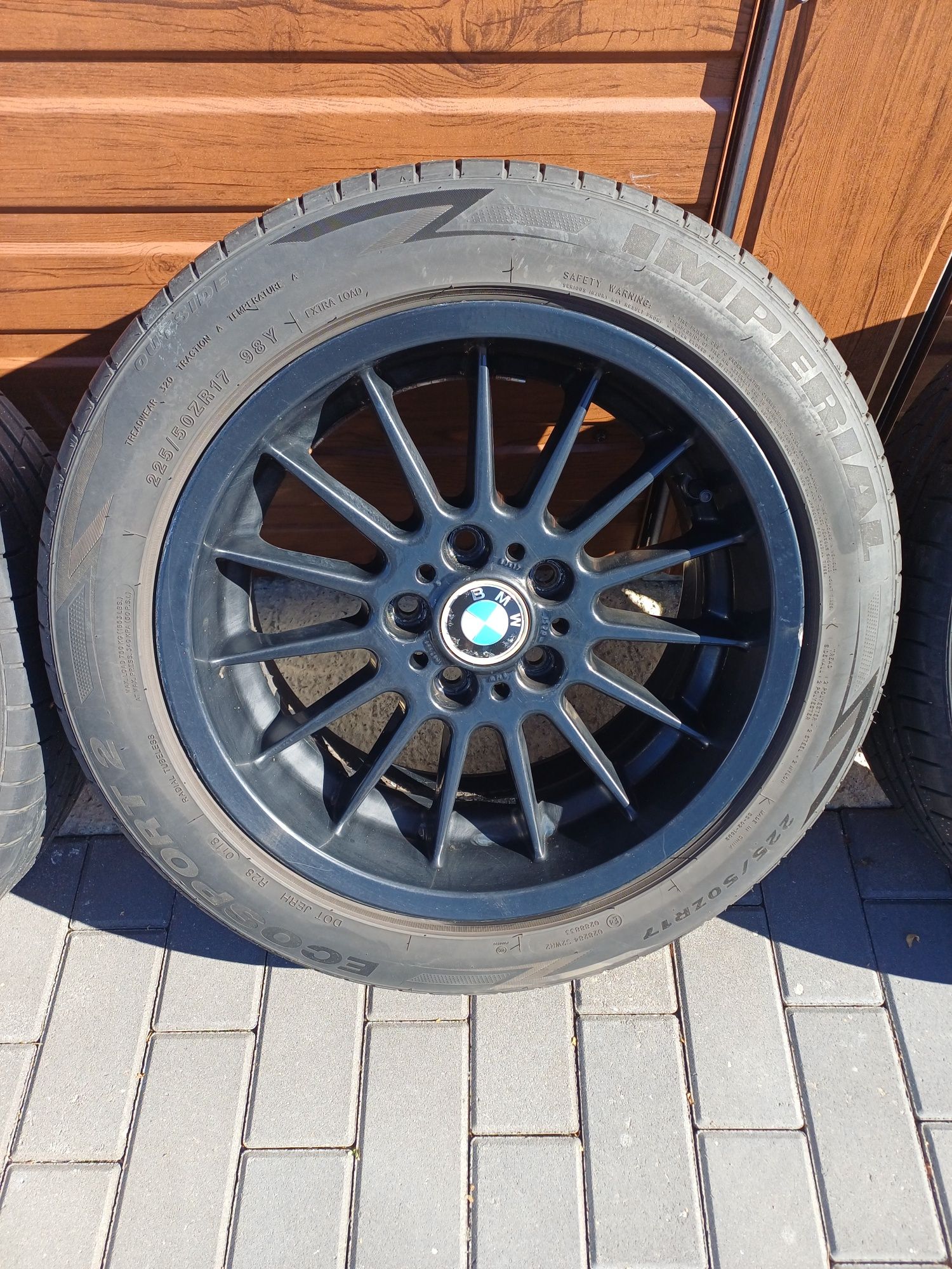 74.1mm ET20 8j R17 Styling 32 Rant BMW Czarne 5×120 E39 E60 E90 E87 36