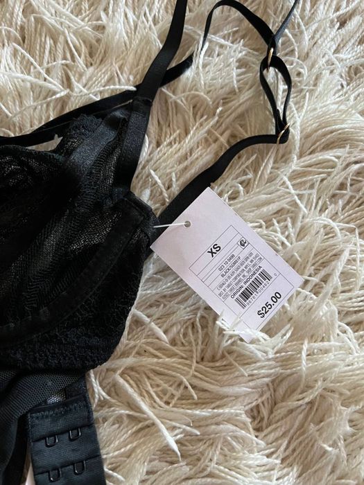 Чорне сексуальне боді