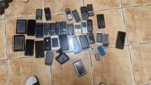 Kilka starych telefonów