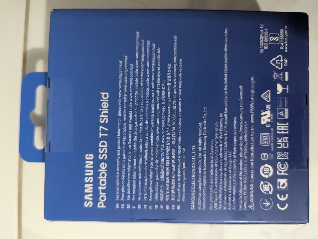 SSD накопичувач Samsung T7 Shield 4 TB