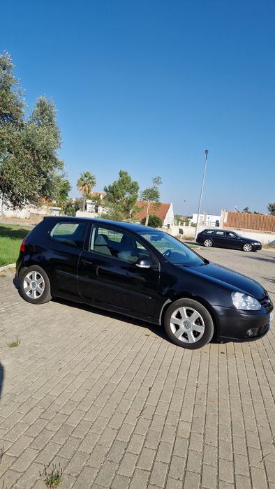 Golf V 1.9 TDI 

227.000kms

Revisão feita

A/c não está a funcionar.