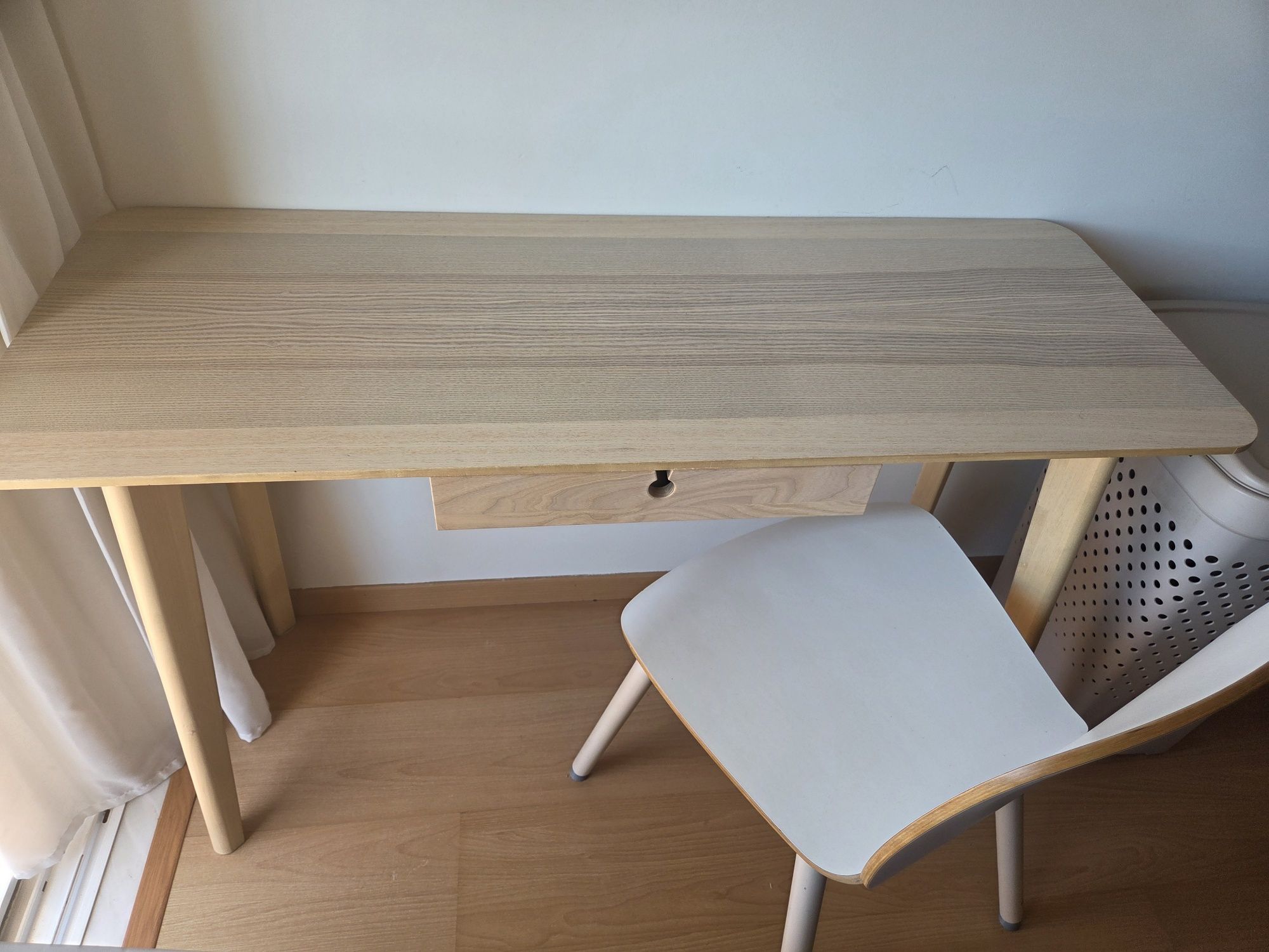 Secretária + Cadeira IKEA