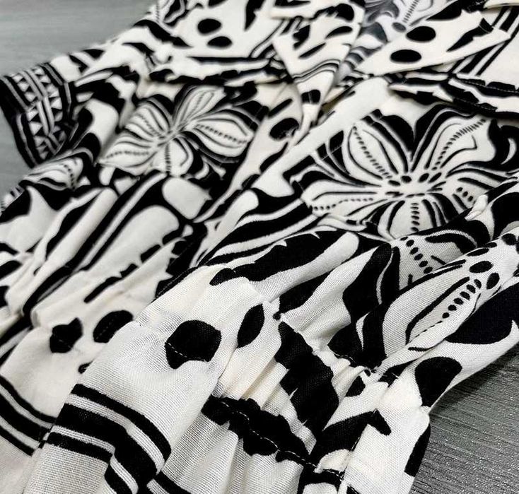 Дизайнерское платье  комбинезон шорты  с принтом, L/XL